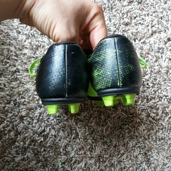 #539Umbro soccer cleats. Size:11K - Picture 4 of 8
